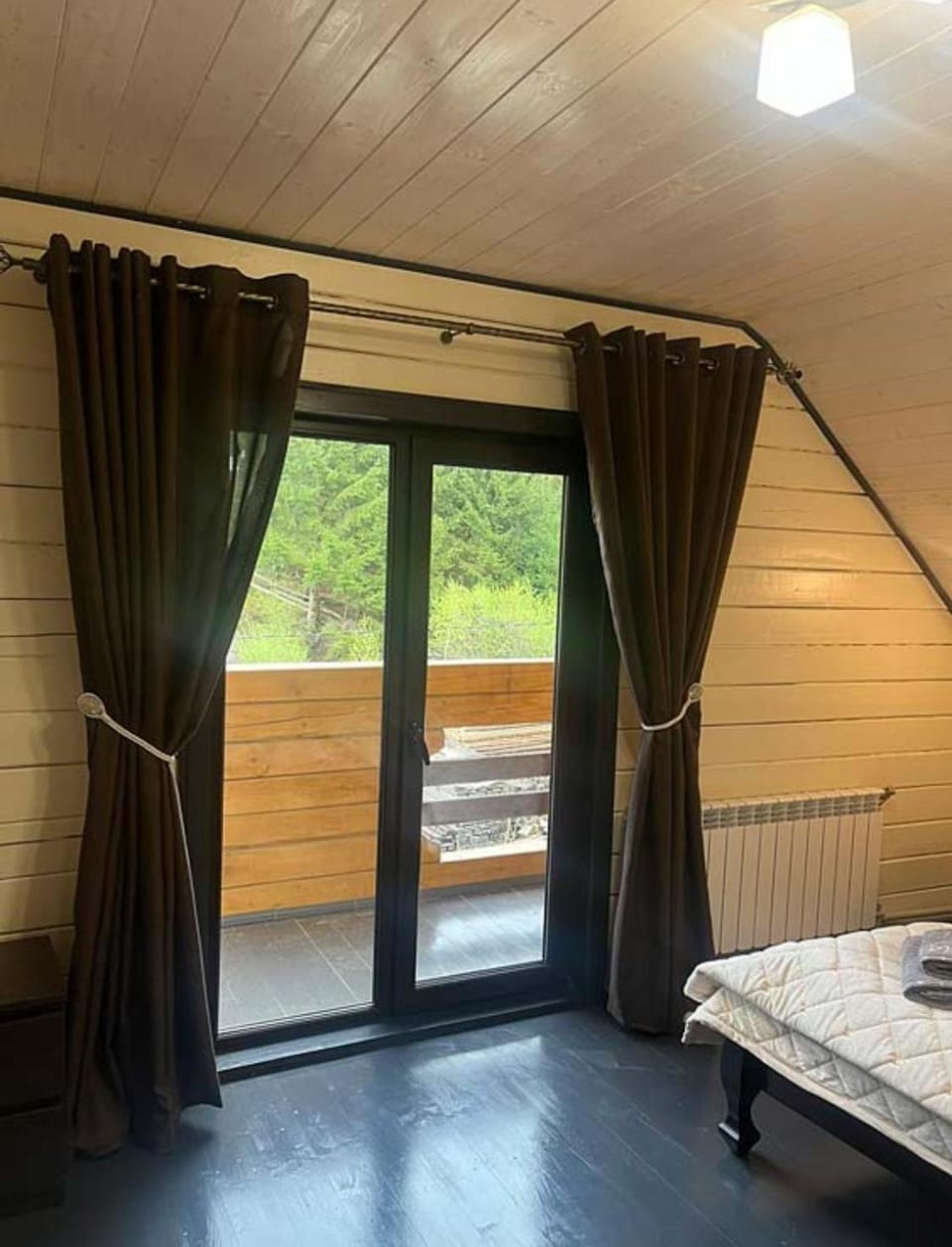 Лісова Хатинка 2 House in Ukraine