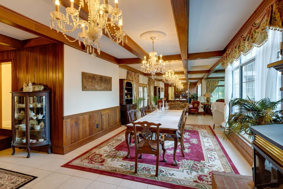Walk to The Square! Historic Lawrenceburg Home House in Tennessee