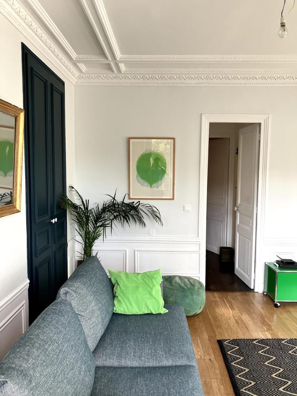 Living room, Decorative detail, Seating area