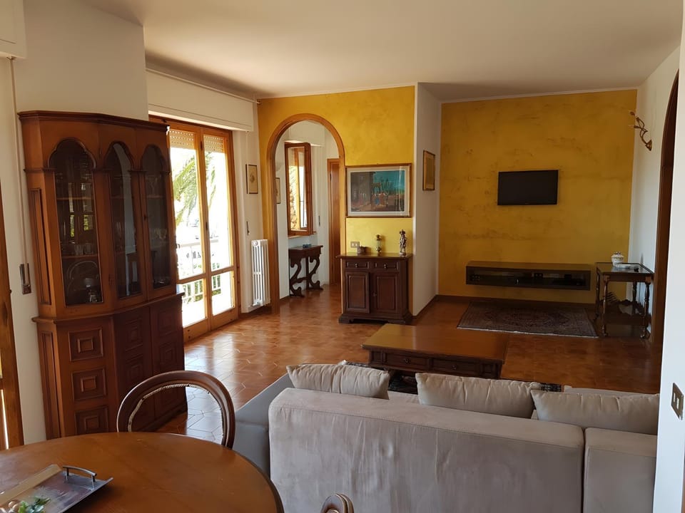 Property building, Living room