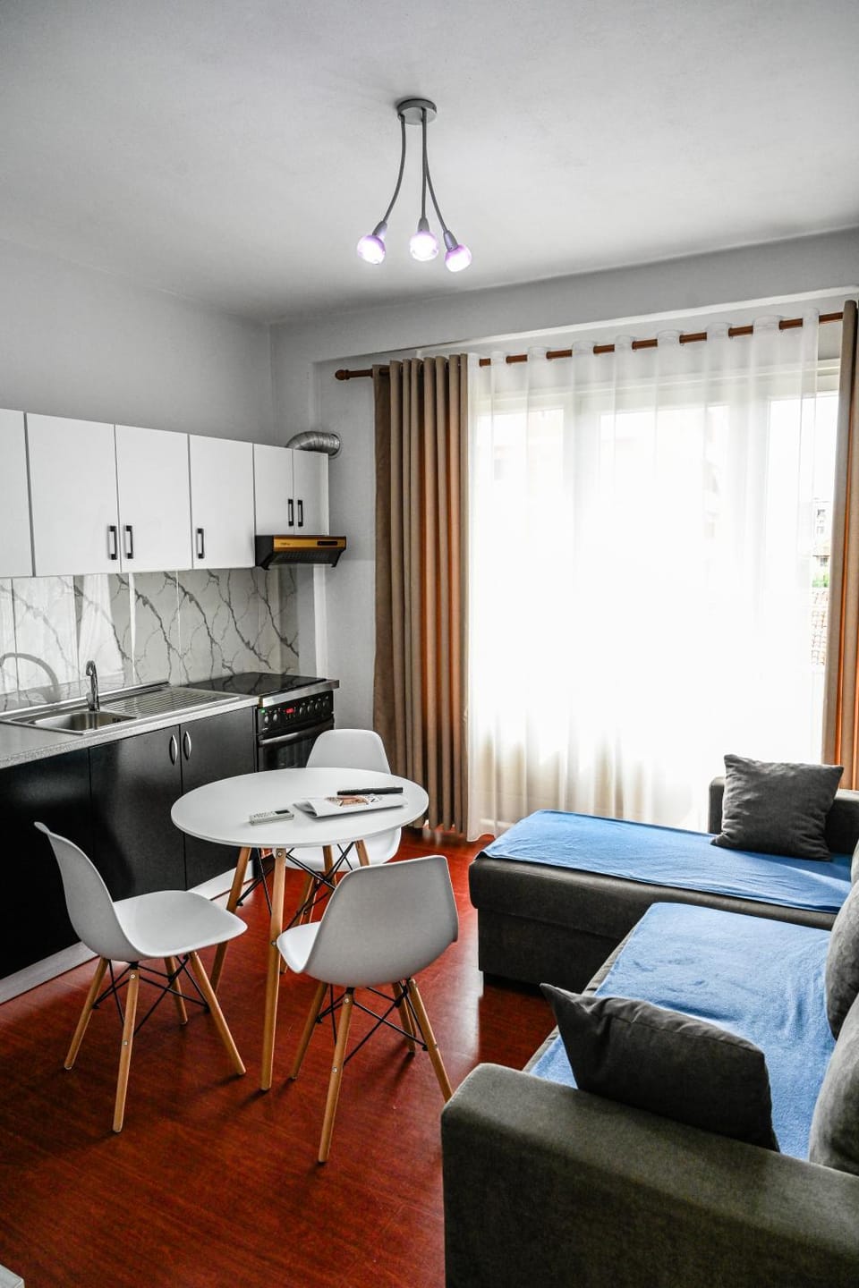 Kitchen or kitchenette, Living room, kitchen