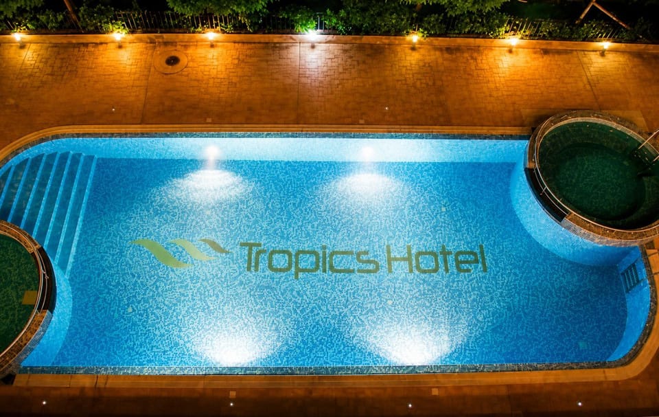 Property building, Activities, Swimming pool, Seasons