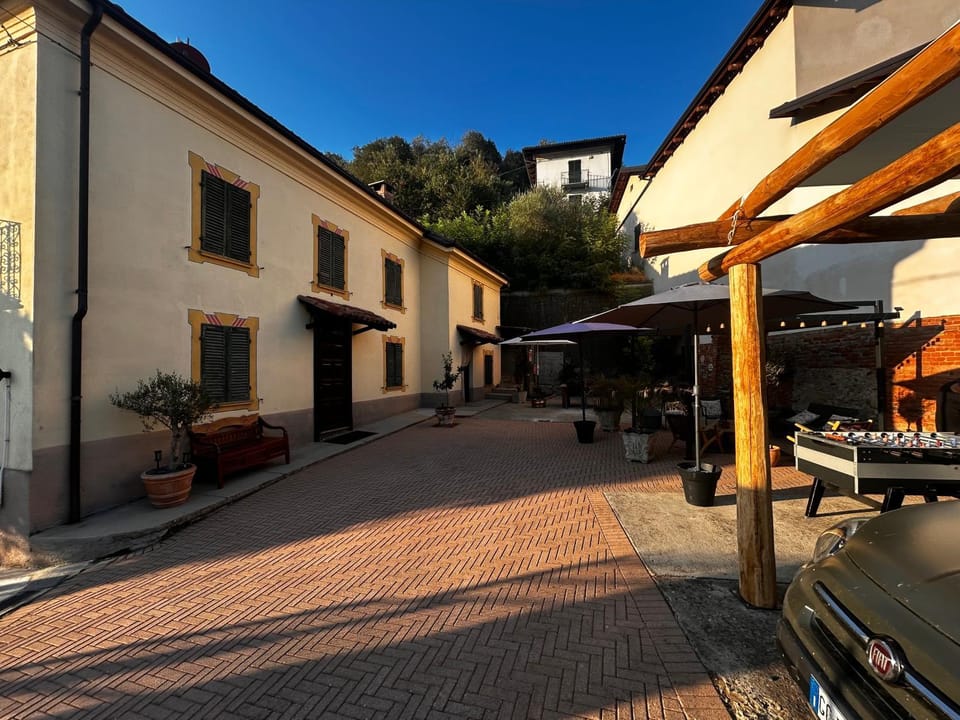 Property building, Day