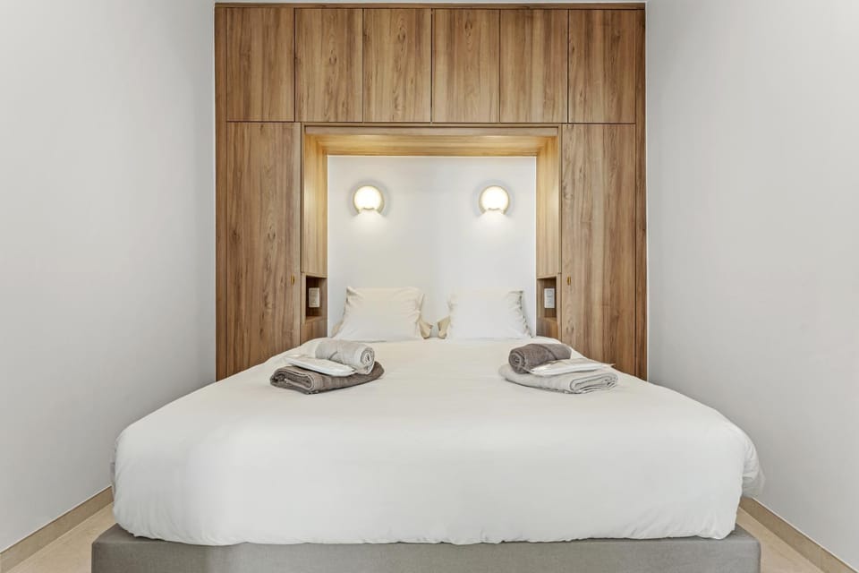 Bed, Photo of the whole room, Bedroom, towels, wardrobe