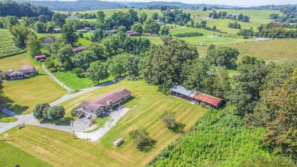 Property building, Natural landscape, Bird's eye view, Mountain view