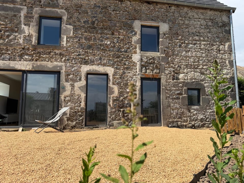 Grange au cœur du parc des Volcans d'Auvergne House in Auvergne-Rhône-Alpes