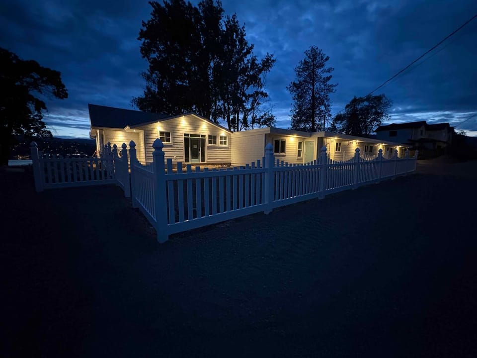 Property building, Night