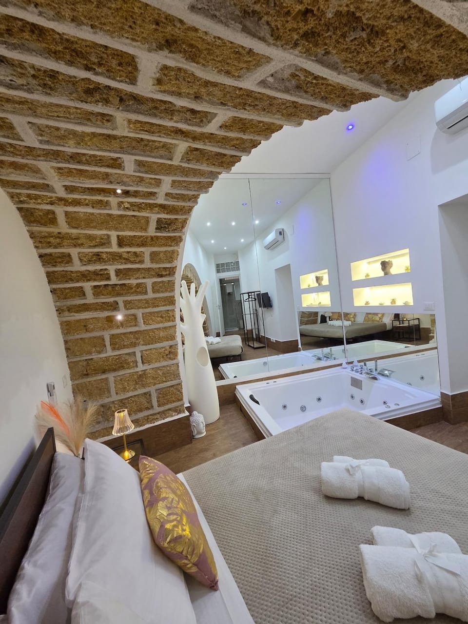 Dadi's Aureo - Casa in centro con vasca idromassaggio Apartment in Palermo