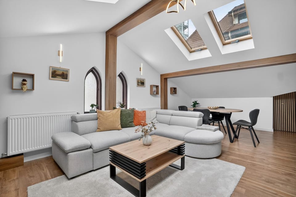 Living room, Seating area, Dining area