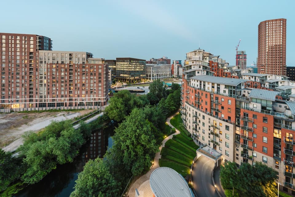 Property building, Day, Neighbourhood, Natural landscape, Bird's eye view, City view, Street view, Location