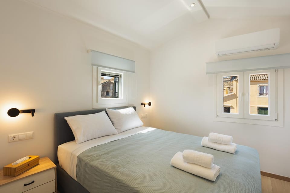 Spianada Crown Attic Apartment in Corfu