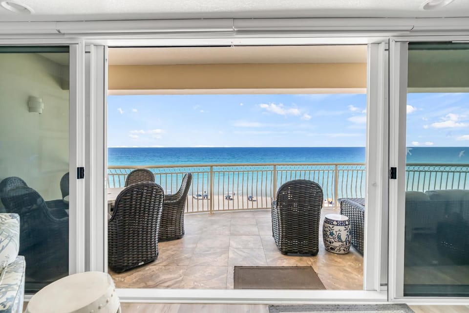 Dunes of Crystal Beach 404 - Beachfront Condo with Community Pool in Destin House in Destin