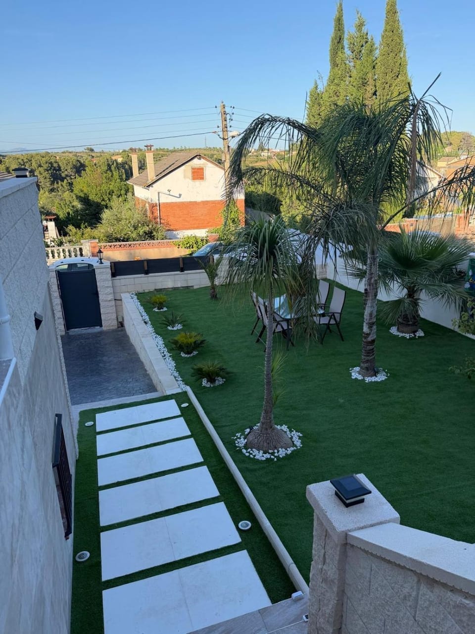 Property building, Spring, Day, Garden, Garden view