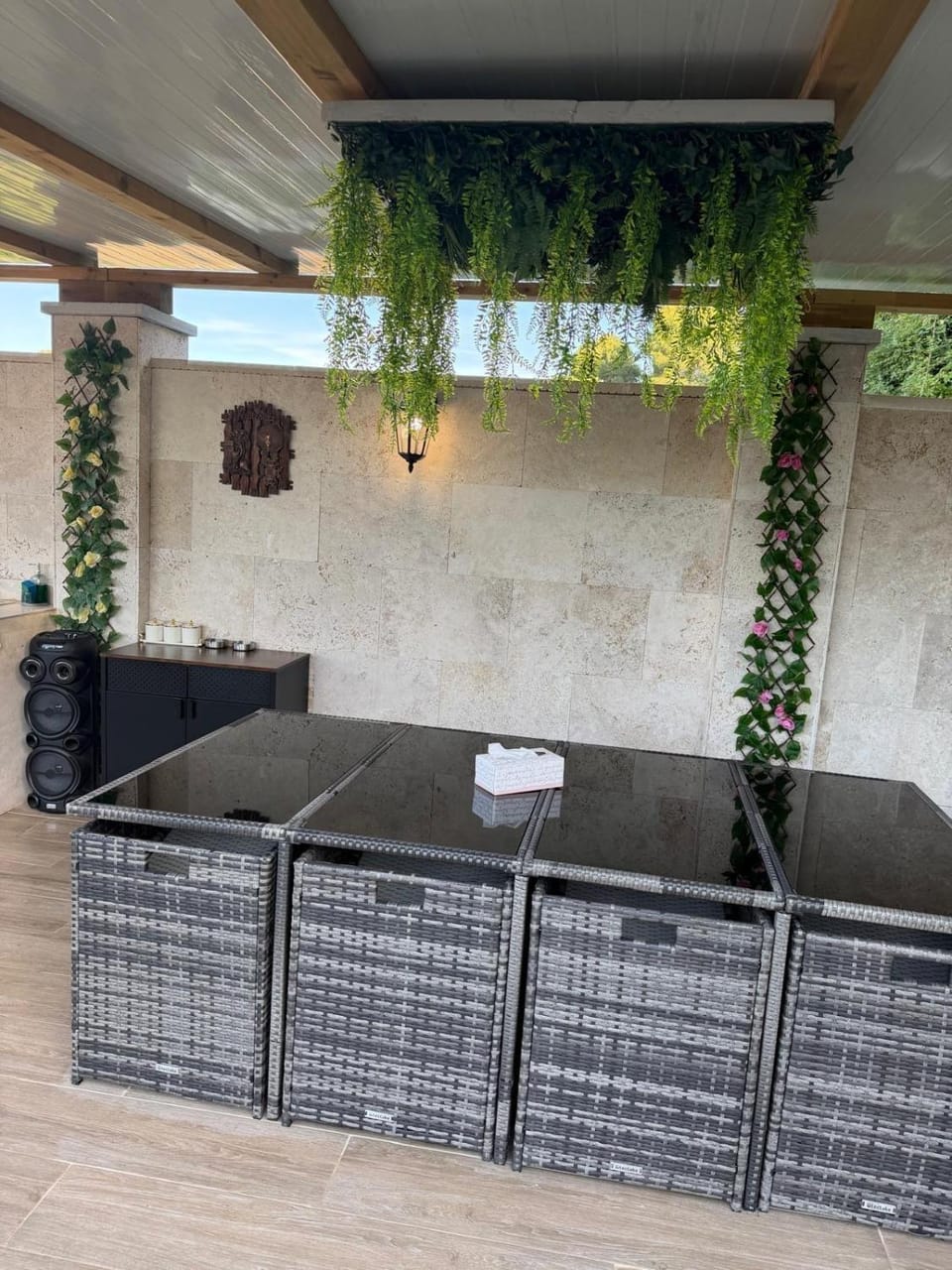 Property building, Patio, Breakfast
