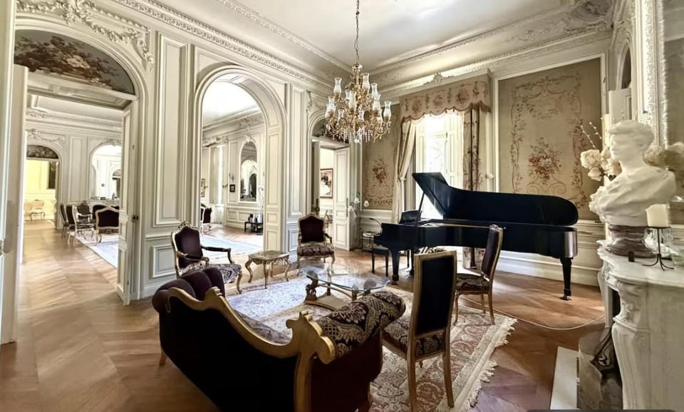 Chateau de la Briche, Loire Valley Estate Villa in Centre-Val de Loire