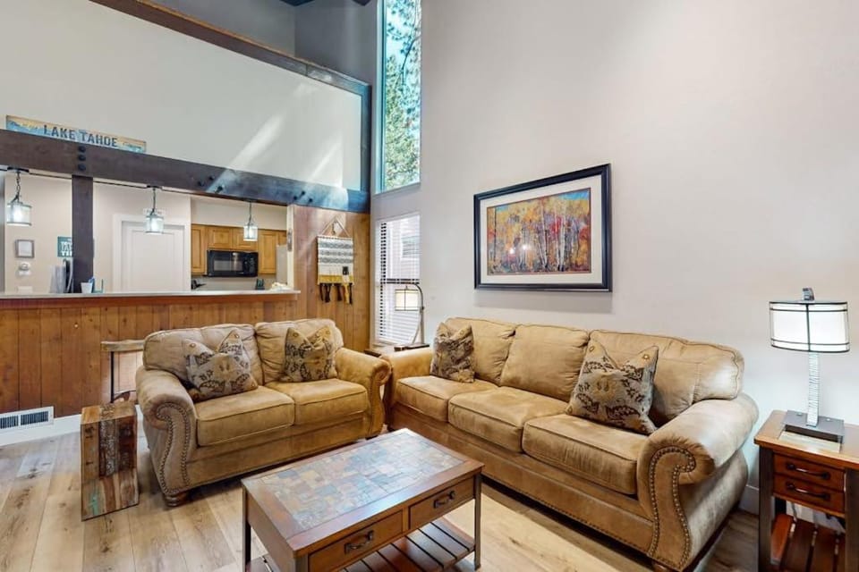 Escape to the lake for luxury amenities near Ski Run Marina & Heavenly House in South Lake Tahoe