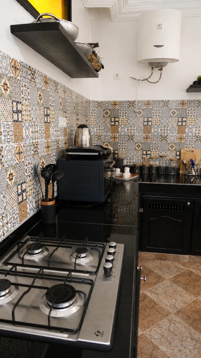 Kitchen or kitchenette, Communal kitchen, stove, stove
