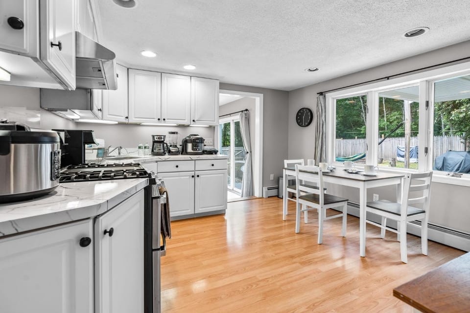 2BR Family Vacation Home firepitbackyard House in Centerville