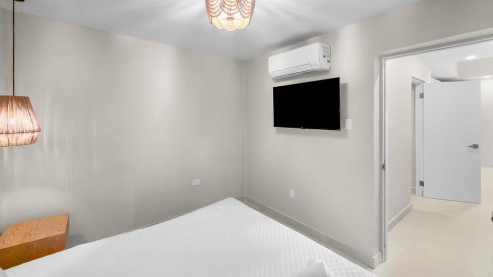 Costa Brava Apt 2 Calle Loiza 2 Bedrooms San Juan Apartment in San Juan