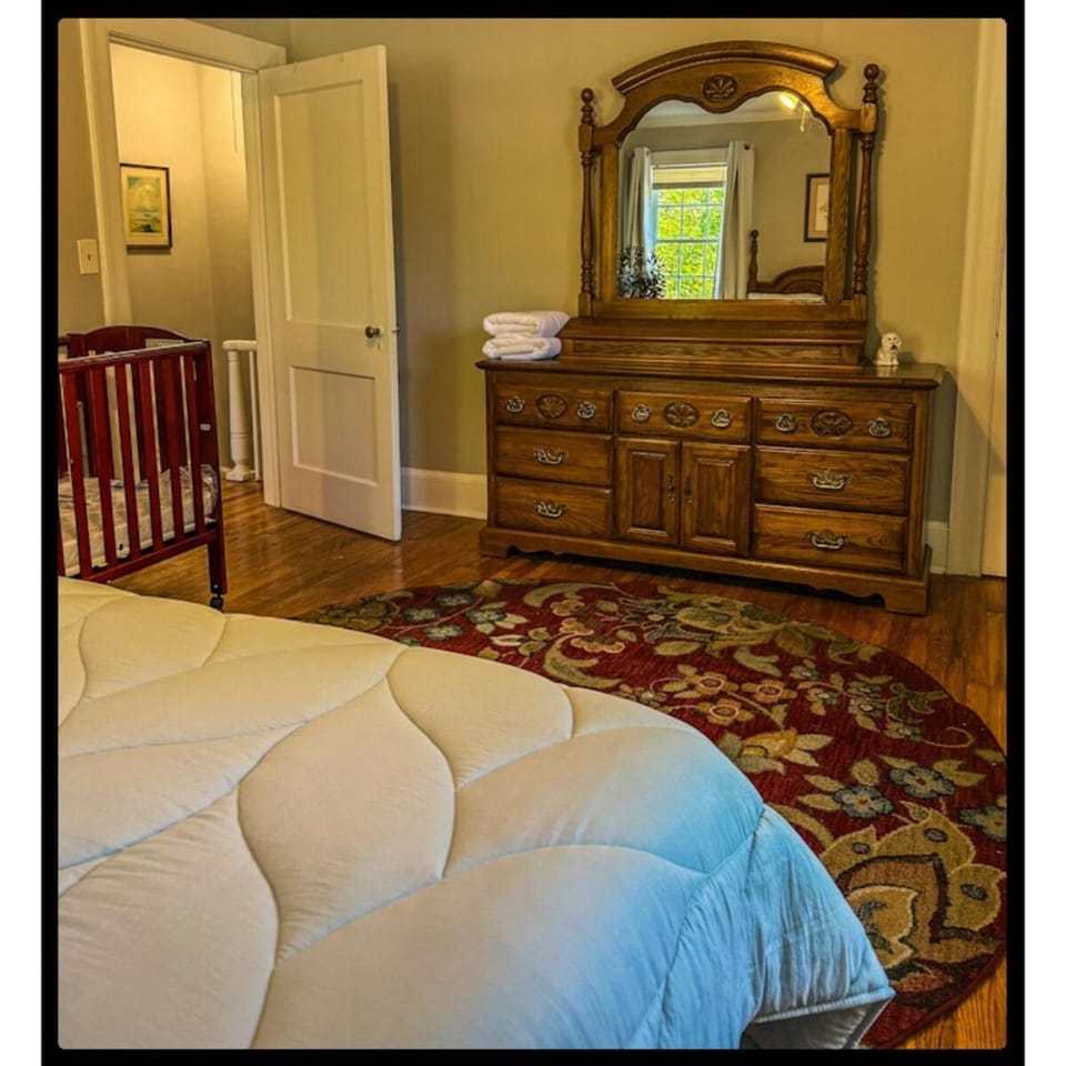 Bed, Bedroom, cot, wardrobe