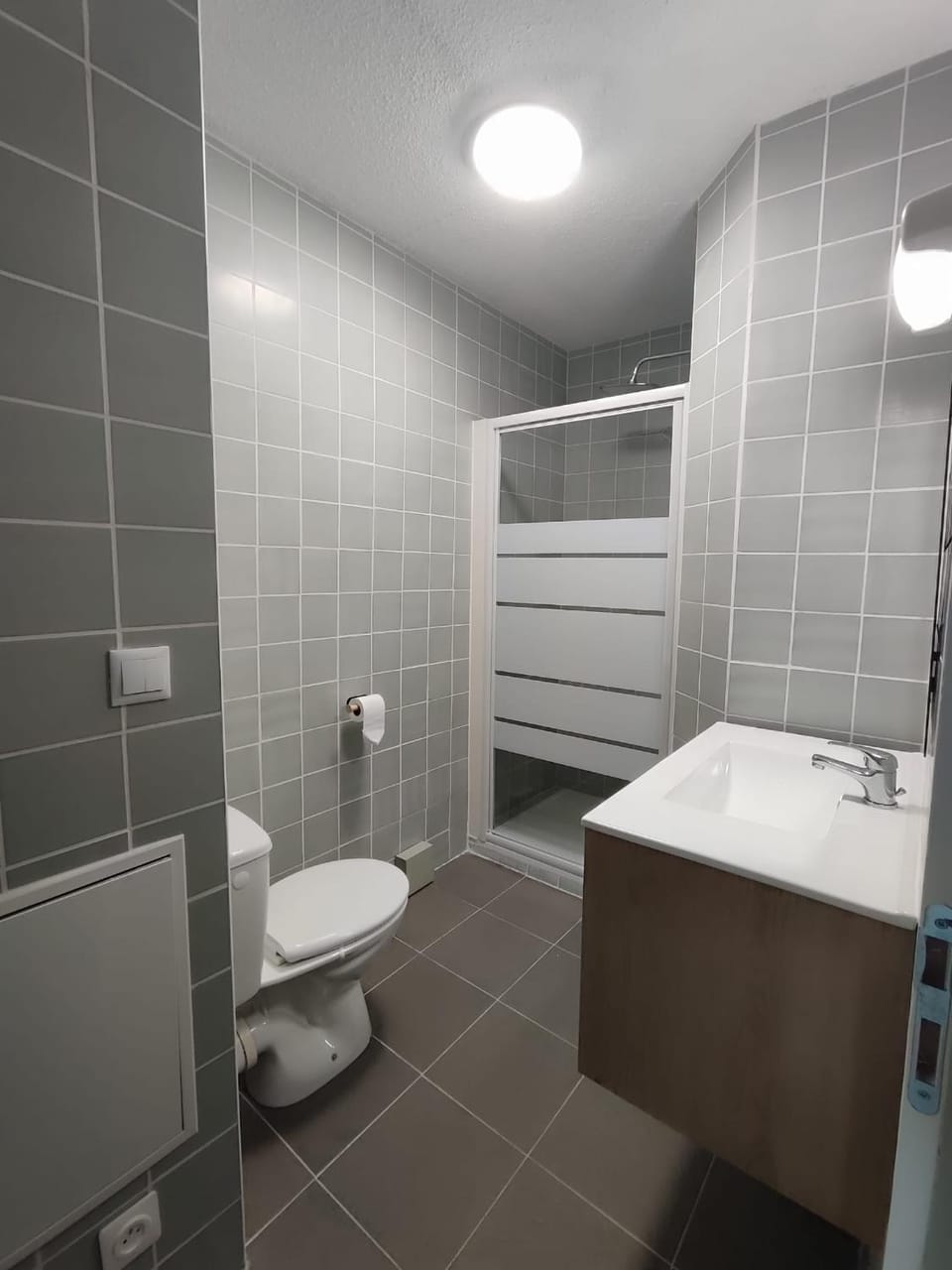 Appartement rénové vue lac et canigou 4 pers clim piscine Apartment in Le Barcarès