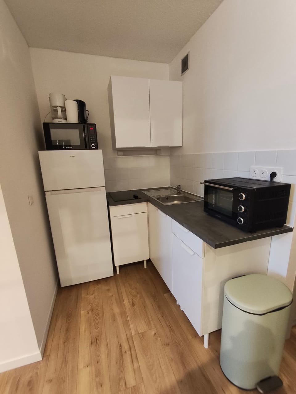 Appartement rénové vue lac et canigou 4 pers clim piscine Apartment in Le Barcarès