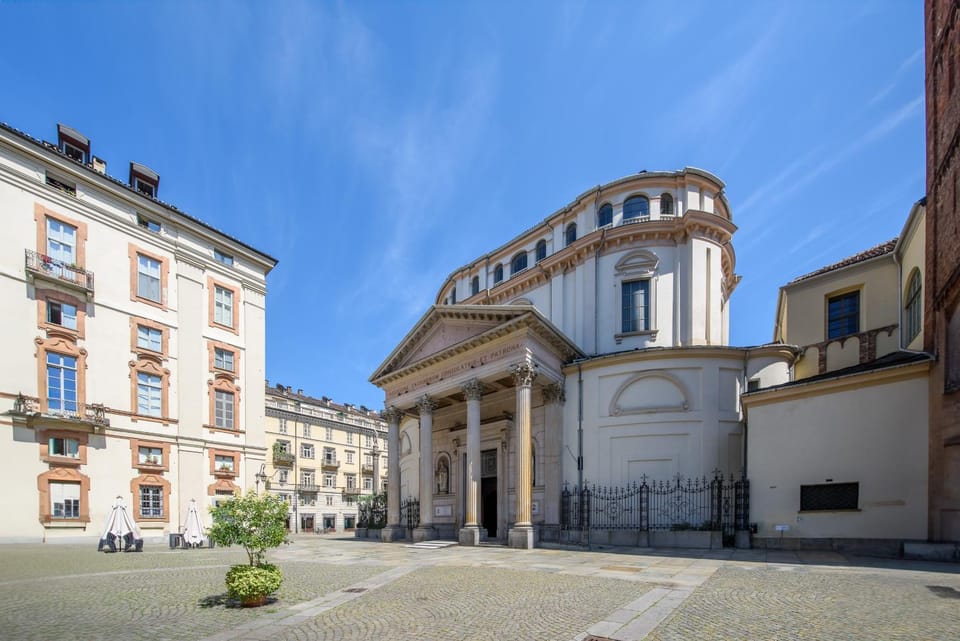 Beautiful apartment in the heart of the Quadrilatero Apartment in Turin