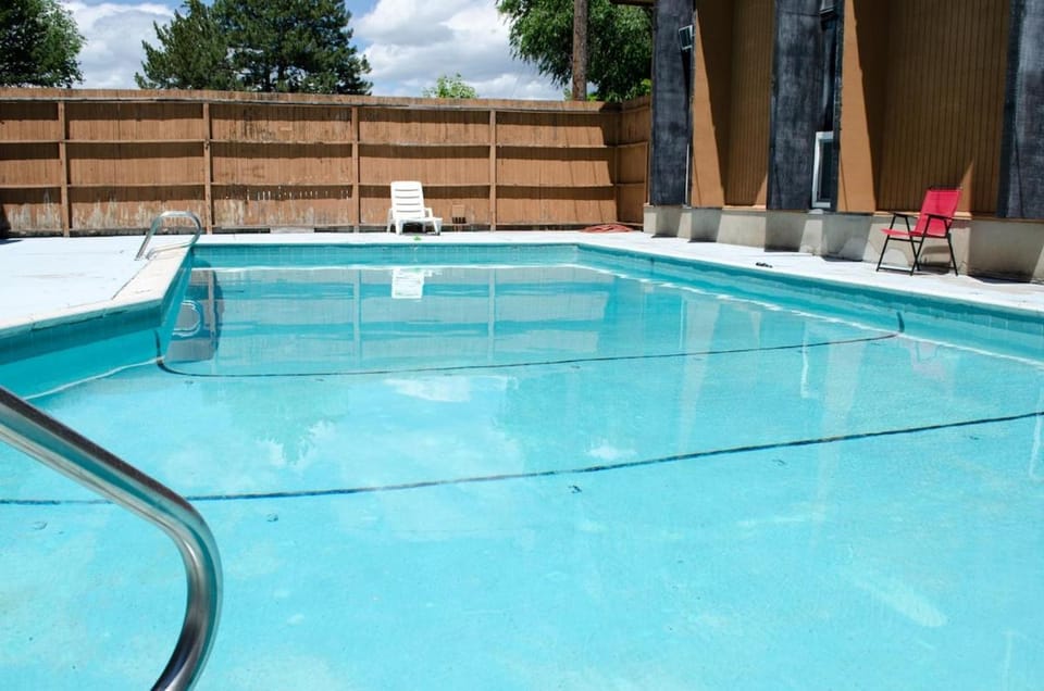 Updated condo in Logan Apartment in Logan