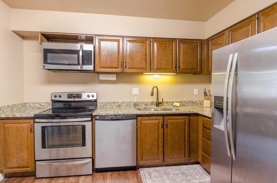 Updated condo in Logan Apartment in Logan