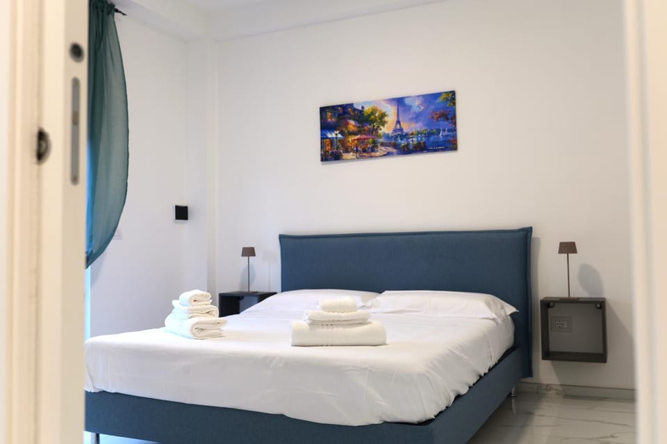Castle View Rooms - Suites & Rooms - Free Parking Bed and Breakfast in Campania