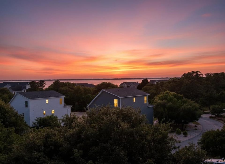Sunset Dream - Bias Shores, Sound View, Elevator, Pool, Hot Tub, Pets OK, Flex Stays House in Duck