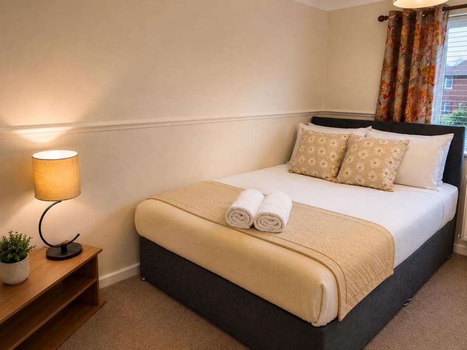 Elegant 4 Bed Home Next to Newcastle Stadium Apartment in Newcastle upon Tyne