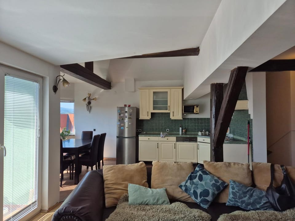 Living room, Dining area, kitchen