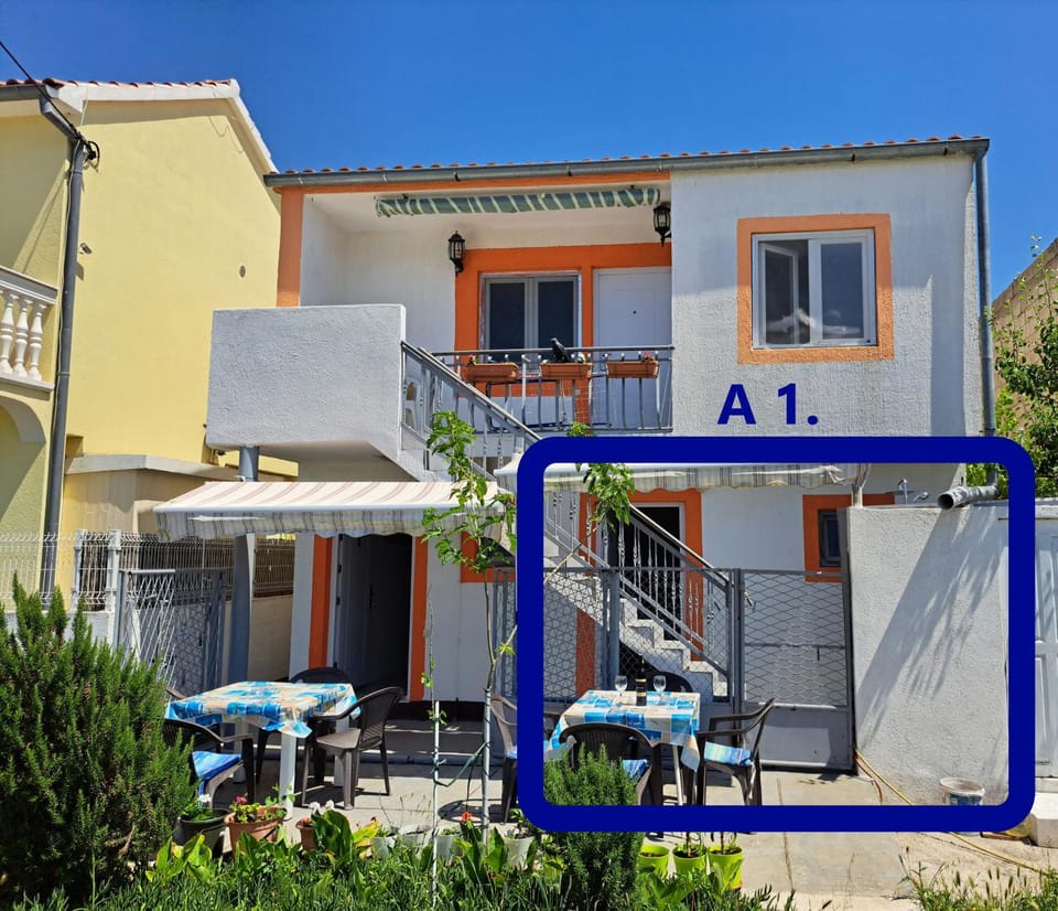 Property building, Balcony/Terrace