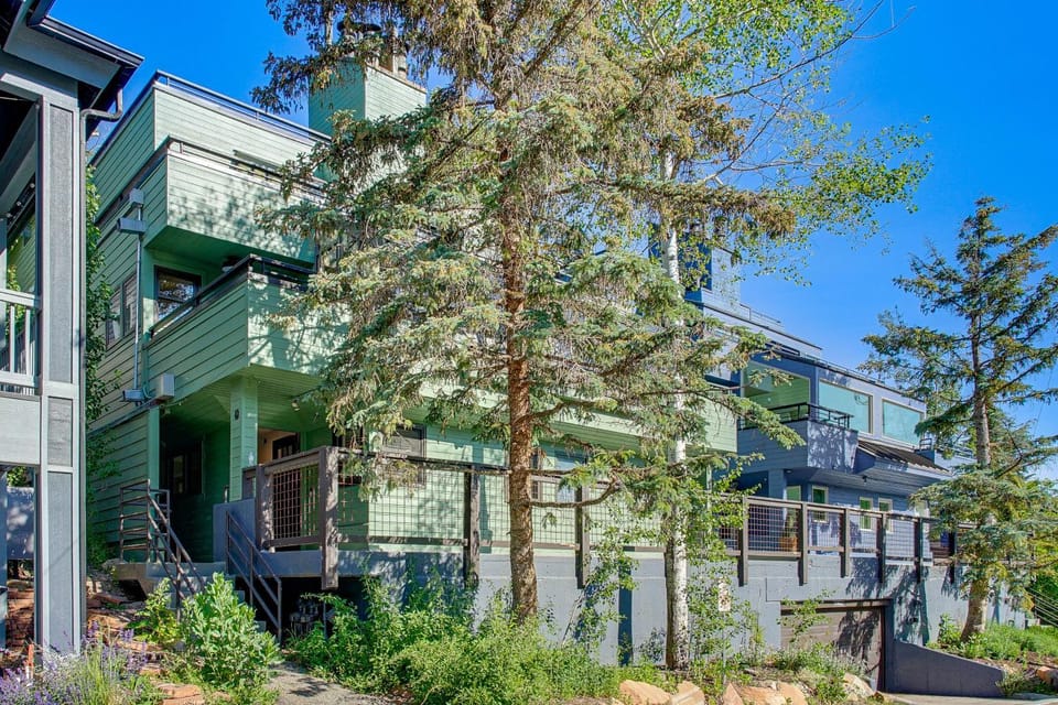 Park City Gem w/ Hot Tub + Sauna: Walk to Main St House in Park City