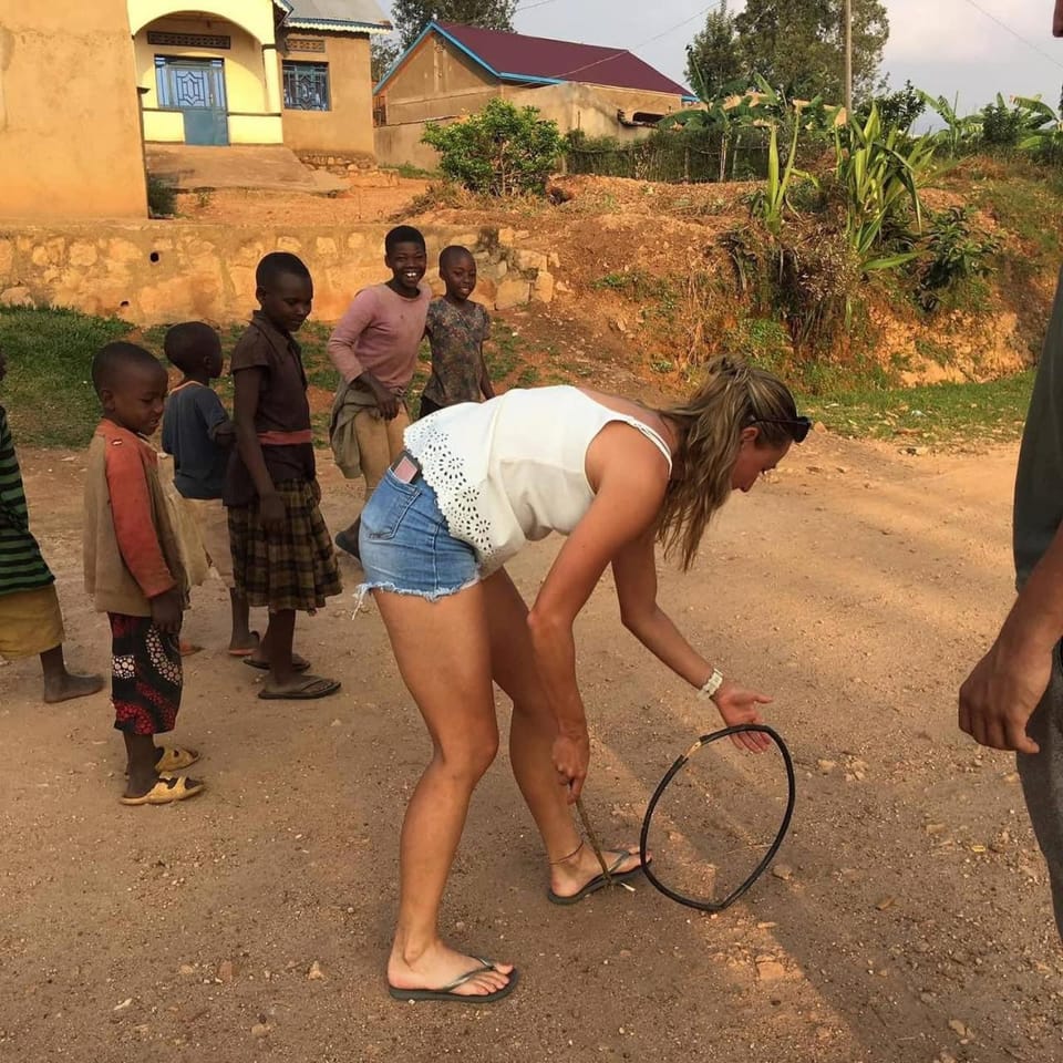Neighbourhood, young children