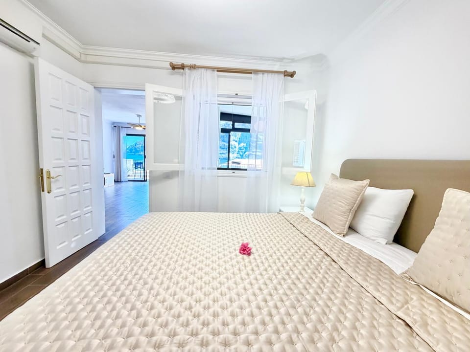 Tamara Sea Views Penthouse Apartment in Acantilados de Los Gigantes