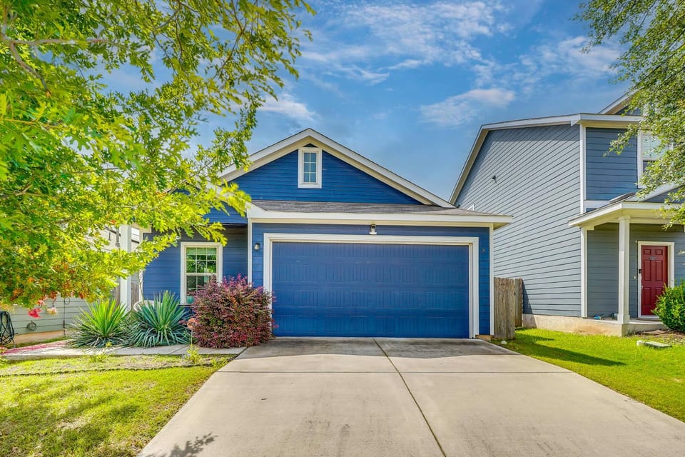 South Austin Hub Near Airport & McKinney Falls! House in Austin