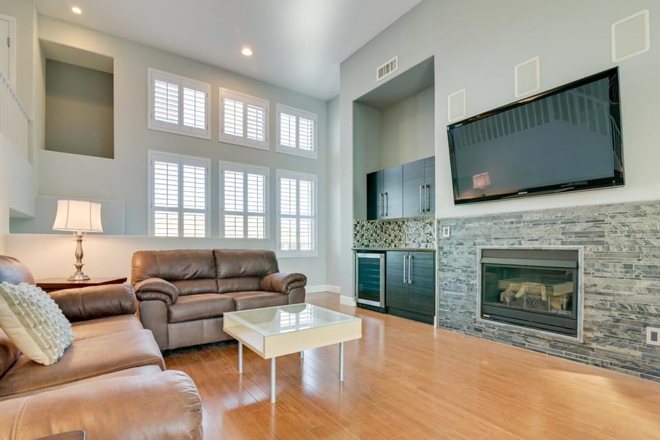Golf at The Westin, Pool & Hot Tub! Upscale Condo House in Kierland