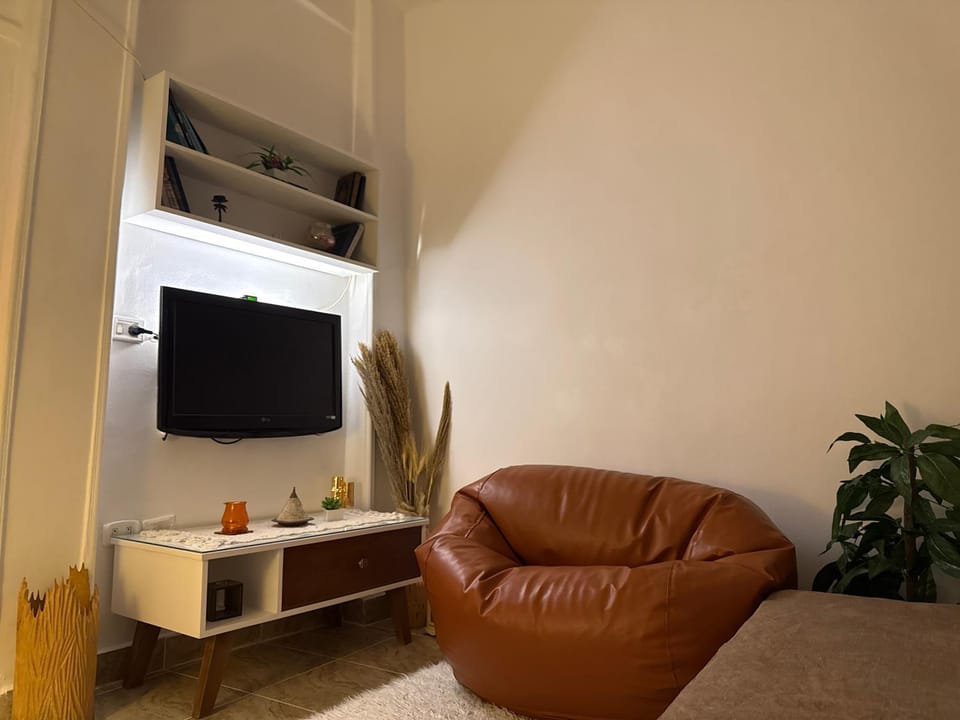 استوديو فندقي راقي مجهز بالكامل تصميم عصري بميدان محمد فريد Apartment in Cairo