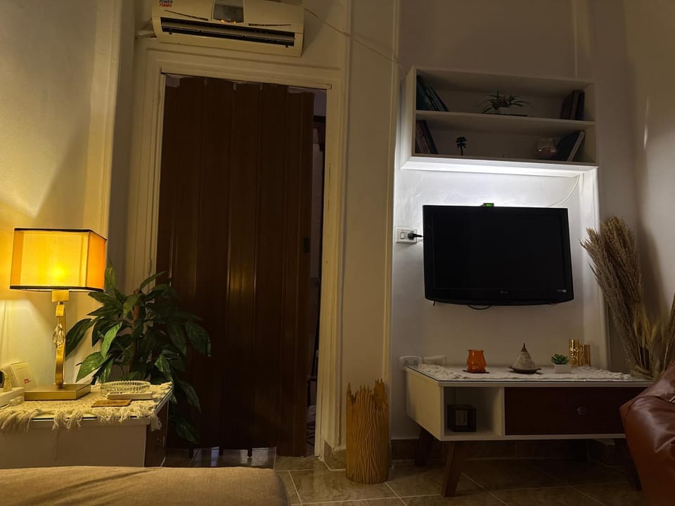 استوديو فندقي راقي مجهز بالكامل تصميم عصري بميدان محمد فريد Apartment in Cairo
