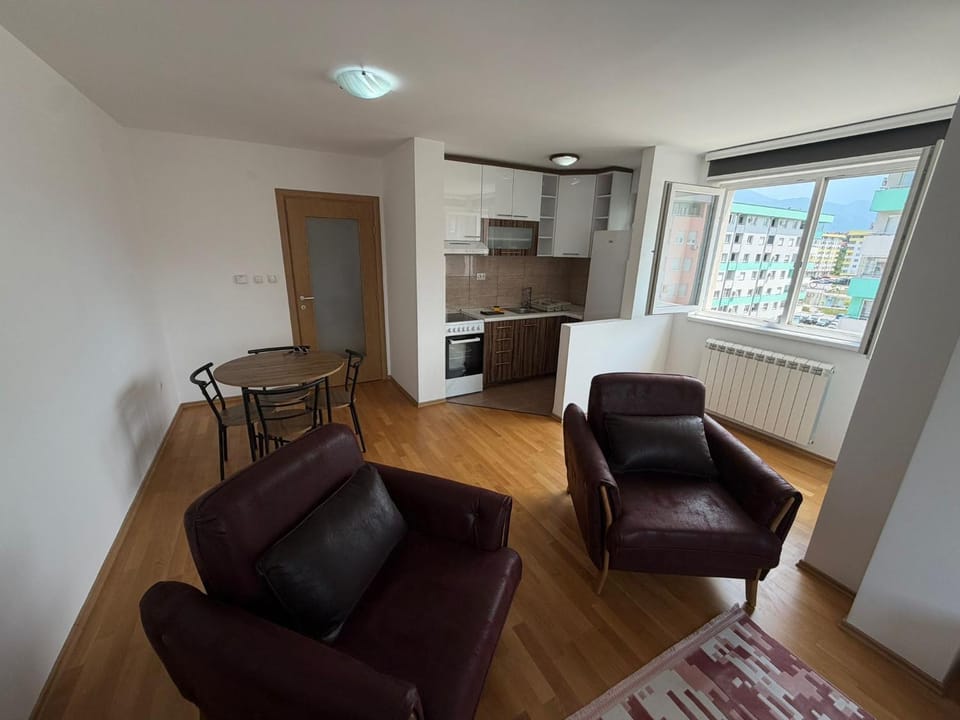Kitchen or kitchenette, Living room, Seating area, Dining area, oven, pet friendly, stove