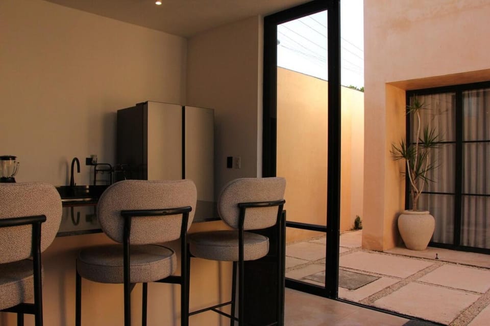 Renovated Colonial House with Private Pool House in Merida