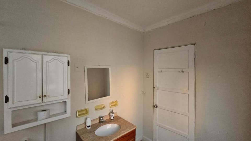 HOSTEL Gloria Economy Bed and Breakfast in Vina del Mar