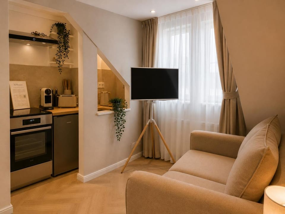 TV and multimedia, Kitchen or kitchenette, Living room