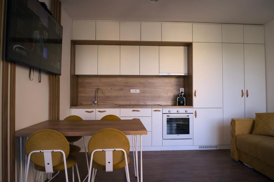 Kitchen or kitchenette, Living room, Dining area