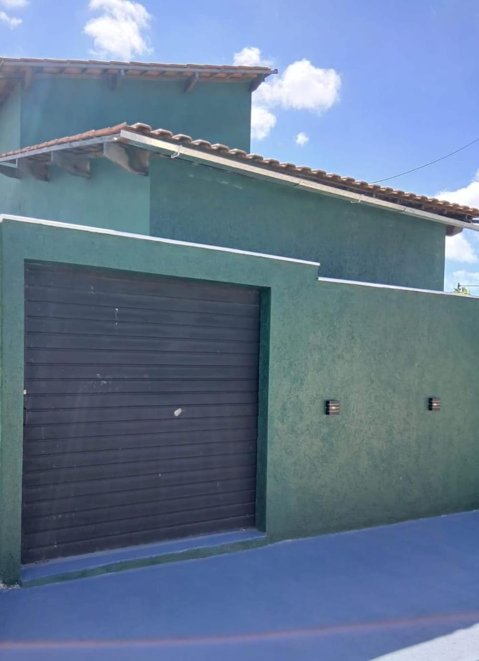 Property building, Day