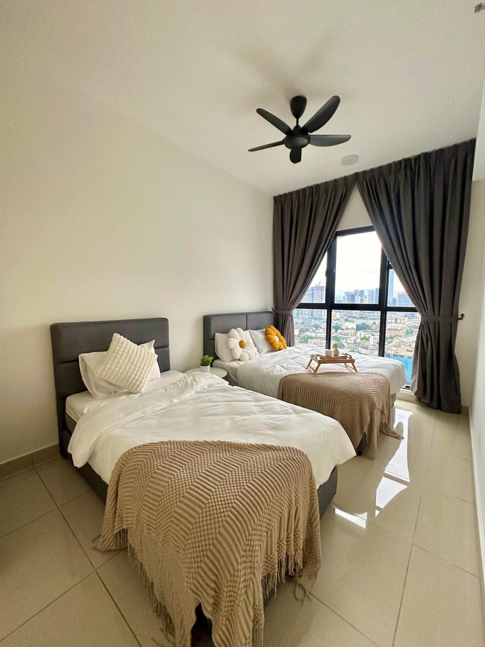 KLCC View 2R2B Modern Trion Near #TRX #Pavilion #MRT Apartment in Federal Territory of Kuala Lumpur