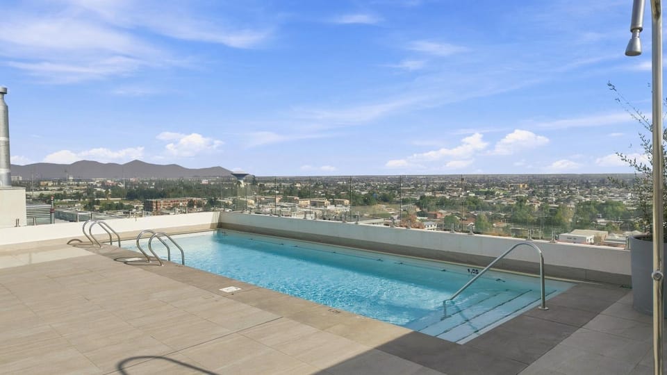 Balcony/Terrace, Swimming pool