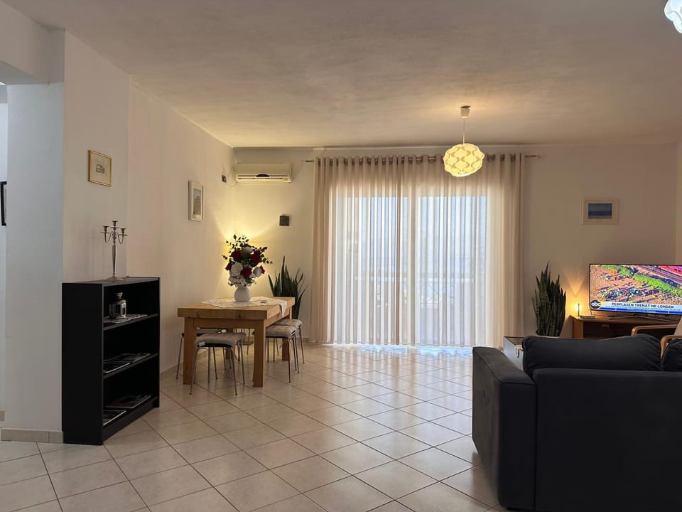 Zora Sea View Sarande Apartment in Sarandë